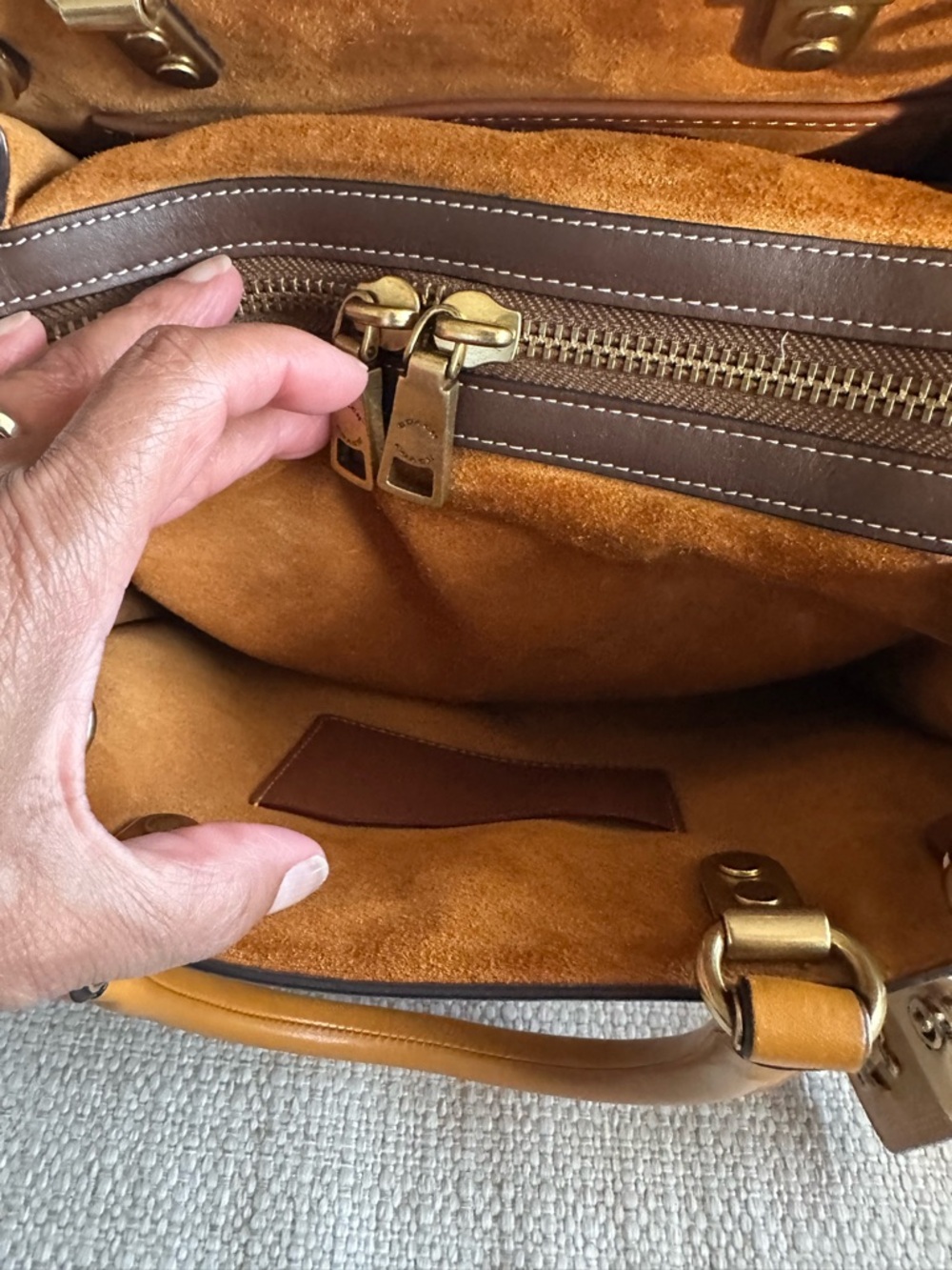 Coach Signature Rogue 25 🥰🥰🥰 - Picture 3 of 11